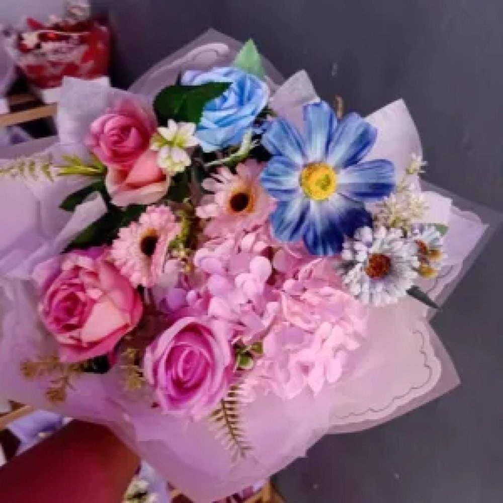 No. 8 | Flower Bouquet – ช่อดอกไม้ประดิษฐ์ (ไม่ใช่ดอกไม้จริง)