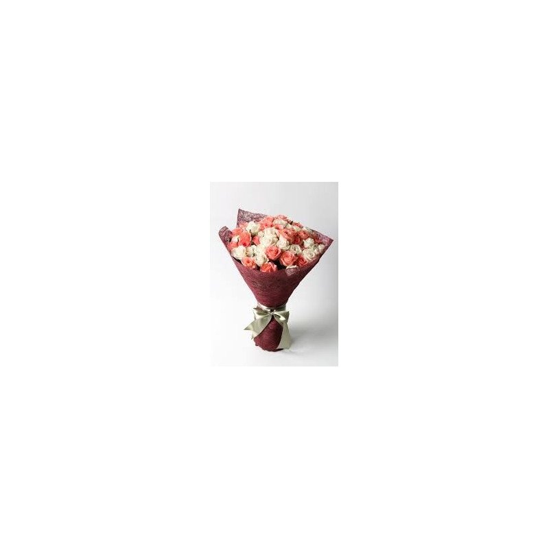 Pink & White Roses Bouquet – Elegant Mixed Flower Gift in Pattaya Pink & White Roses Bouquet – Elegant Mixed Flower Gift in Patt