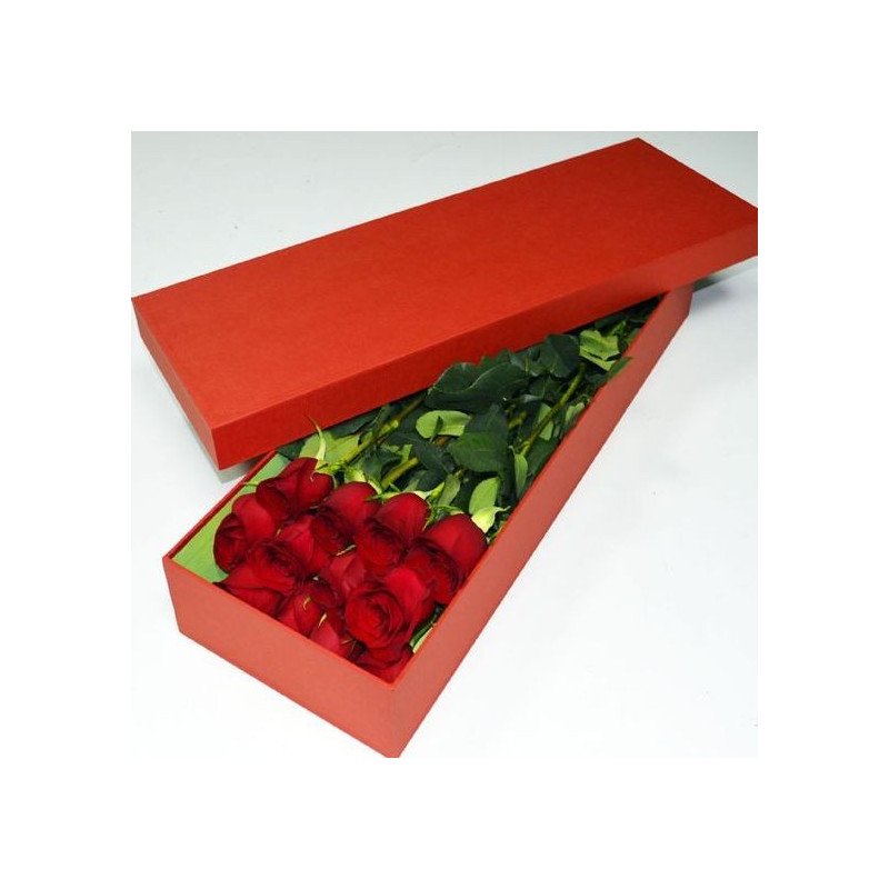 Rose flowers in box