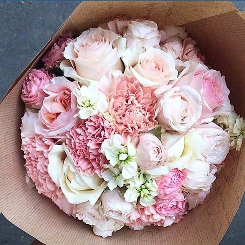Roses and carnations flower bouquet
