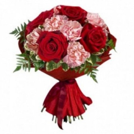 Mixed Bouquet – 4 Red Roses & 4 Pink Carnations in Pattaya Mixed Bouquet – 4 Red Roses & 4 Pink Carnations in Pattaya