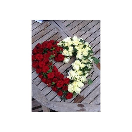 Sympathy Flowers Wreath 26 - 1 Sympathy Flowers Wreath 26 | Envoyez vos condoléances aujourd'huiHonorez vos proches avec notre S
