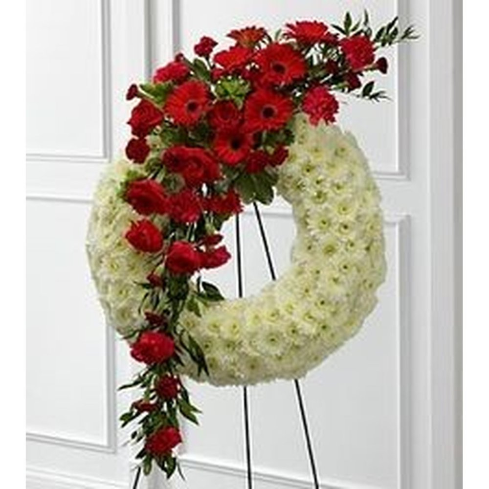 Asymmetrical white and red wreath