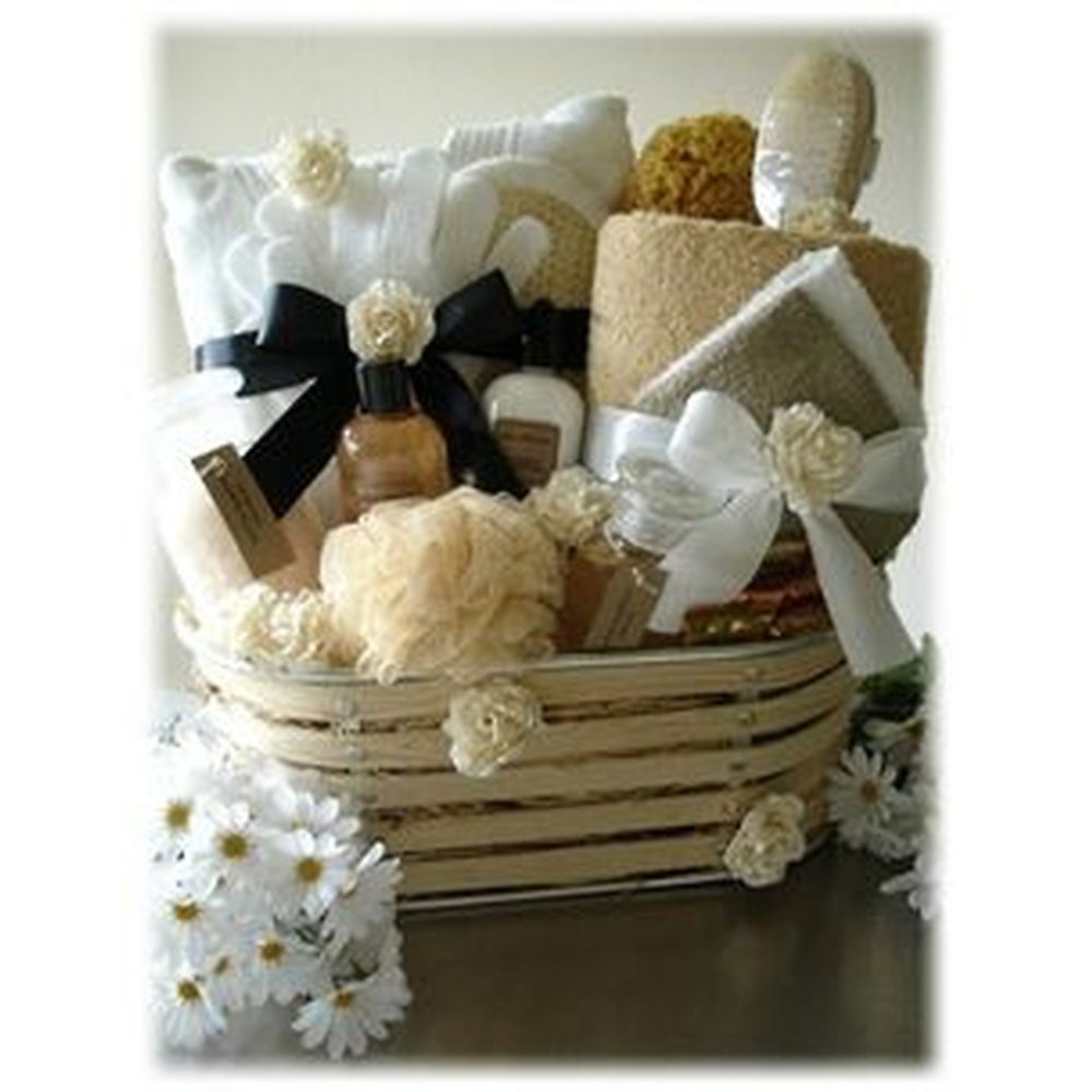 Neutral rustic baby gift hamper