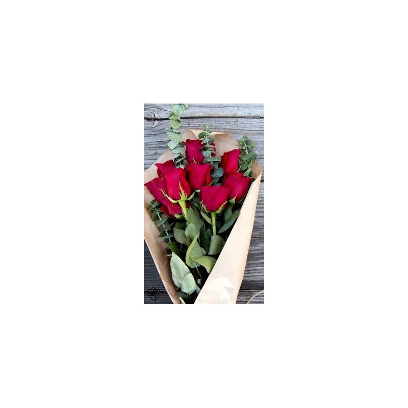 10 Red Roses Bouquet – Elegant Romantic Gift in Pattaya 10 Red Roses Bouquet – Elegant Romantic Gift in Pattaya