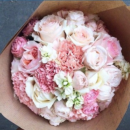 Sweet Mixed Bouquet – 20 Carnations & Roses in Pattaya Sweet Mixed Bouquet – 20 Carnations & Roses in Pattaya
