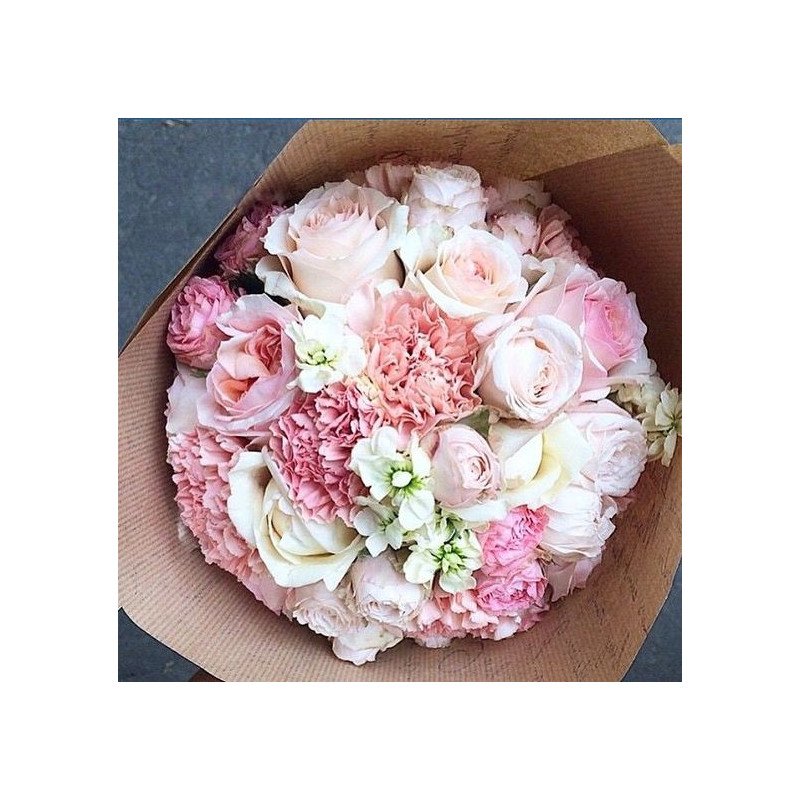 Sweet Mixed Bouquet – 20 Carnations & Roses in Pattaya Sweet Mixed Bouquet – 20 Carnations & Roses in Pattaya