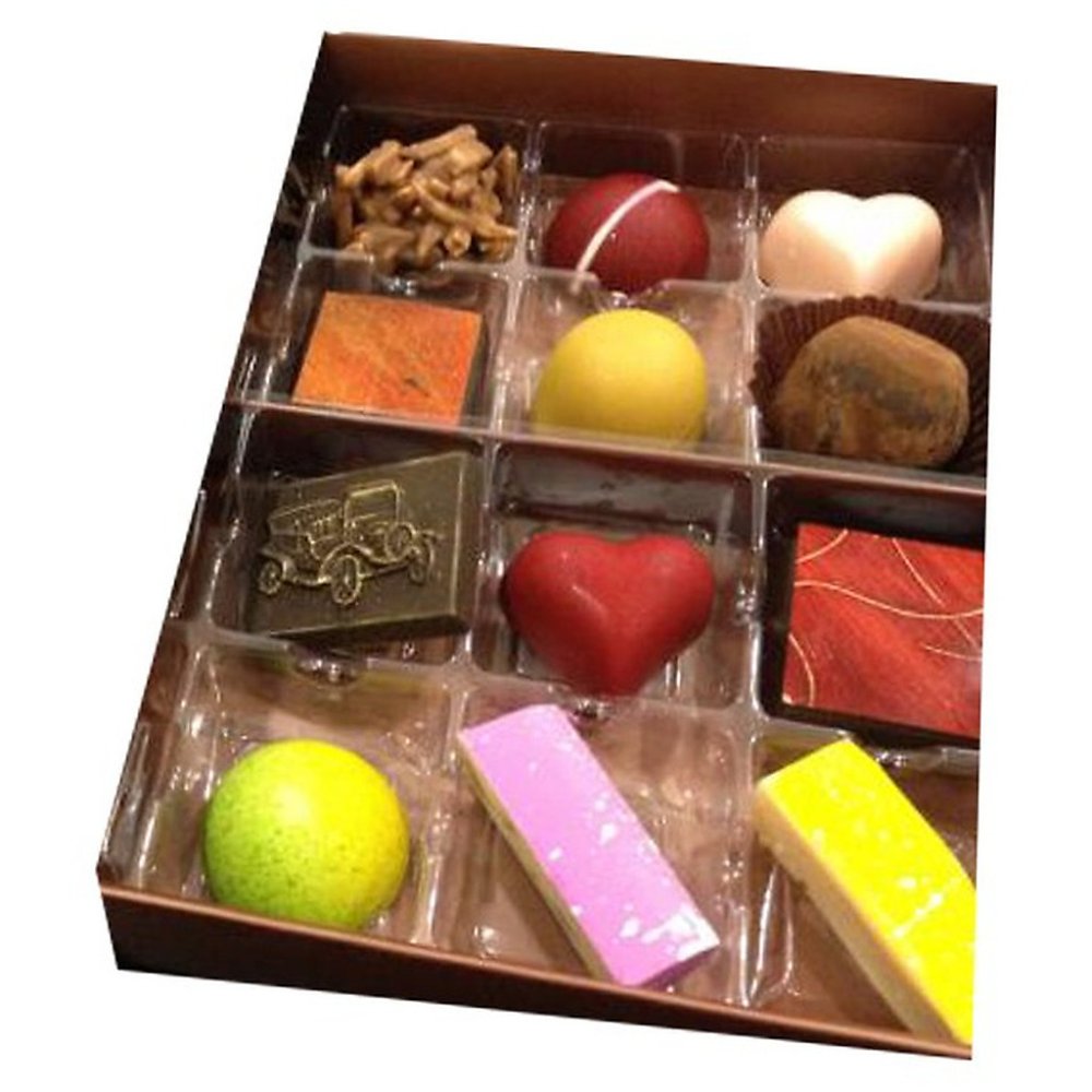 Assortiment de chocolats fins en boîte cadeau