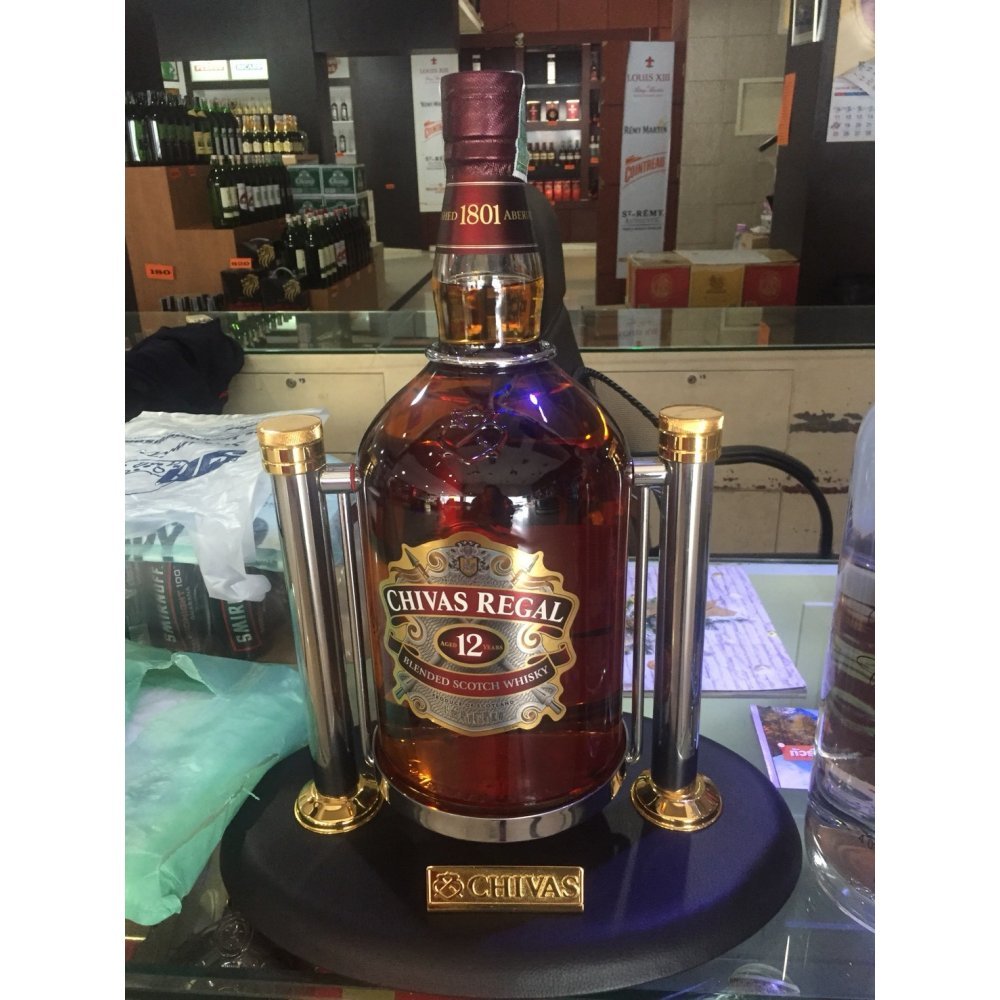 Chivas Regal 12 set de exhibición de whisky