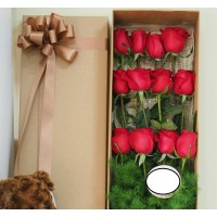 12 red rose in box