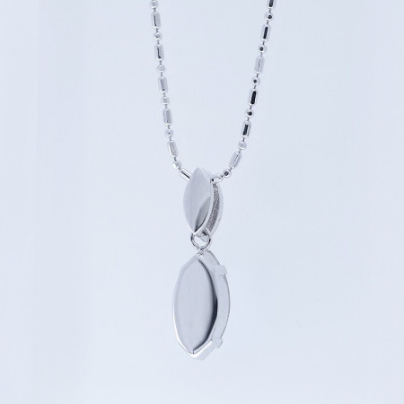 Necklace with Crystals - 3 Necklace with Crystals | Oszałamiająca biżuteriaPodnieś swój styl dzięki naszemu oszałamiającemu nasz