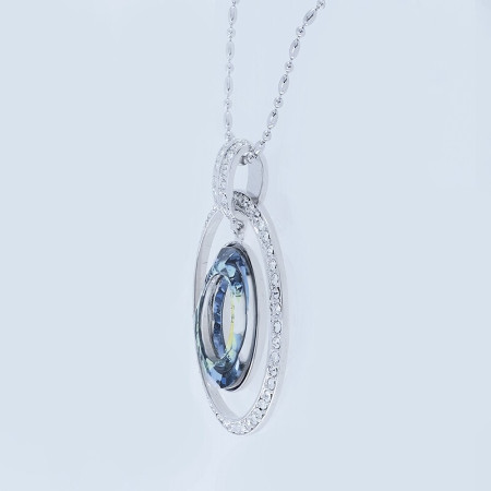 Necklace adorned with Crystals - 2 크리스탈 목걸이 | 놀라운 주얼리 컬렉션당신의 스타일을 우리의 멋진 crystal-adorned necklace로 한층 높여보세요. 어떤 경우에도 완벽한 이 보석은 당