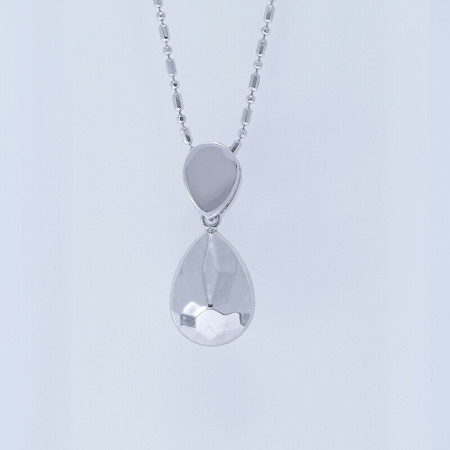 Necklace adorned with Crystals - 3 Kristallhalsband | Fantastisk smyckeskollektionHöj din stil med vårt fantastiska necklace ado