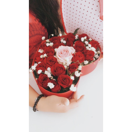Valentine 19 rose flower in box - 2 Valentinstag: 19 Rose Flower Box - Jetzt einkaufen!Überraschen Sie Ihre Liebsten mit unserer