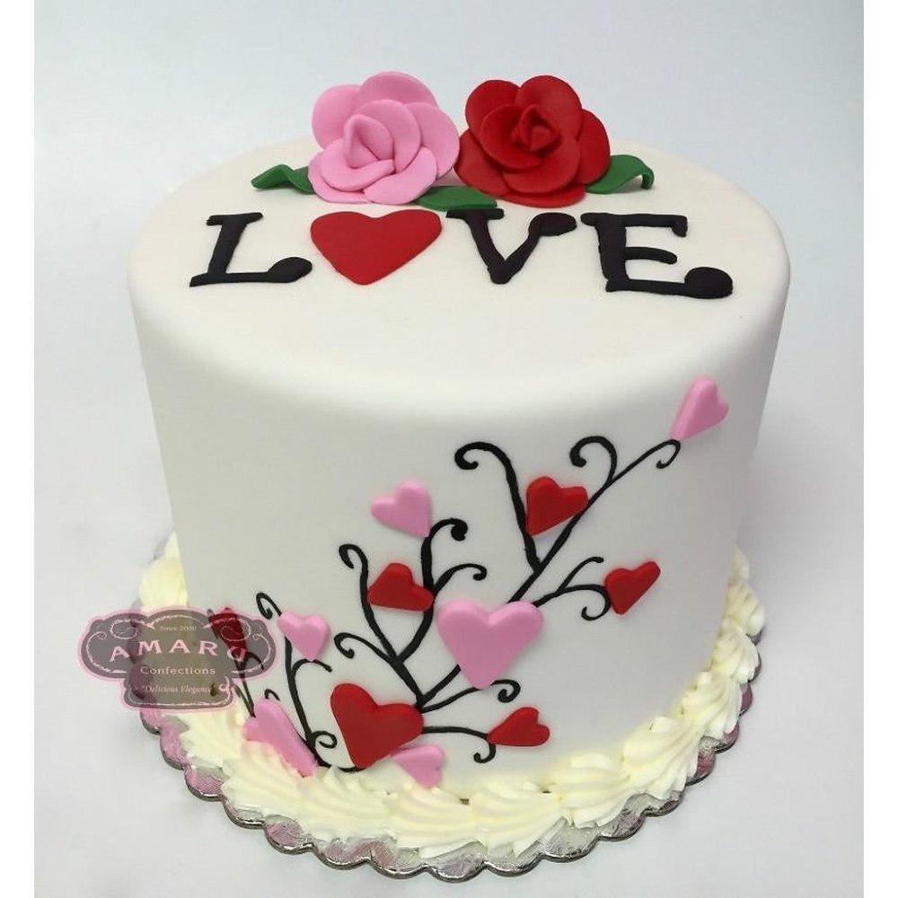 White Valentine cake with roses
