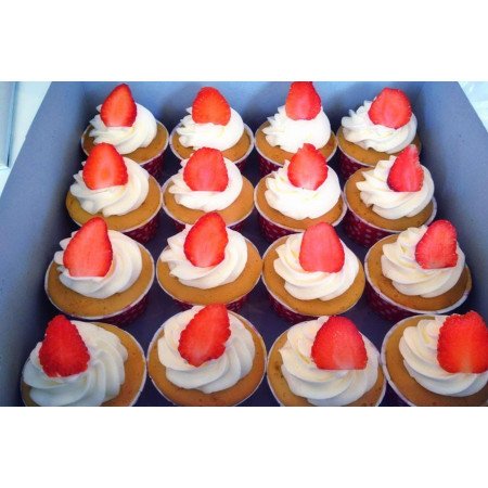 Strawberry Cupcake Gift Set 13 pcs – Fresh Sweet Treats in Pattaya Strawberry Cupcake Gift Set 13 pcs – Fresh Sweet Treats in Pa