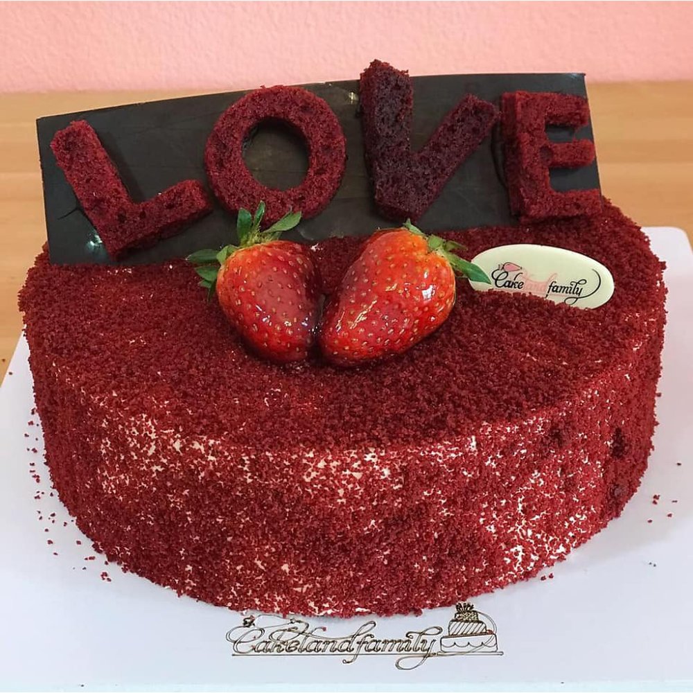 Red Velvet Love 3D Cake