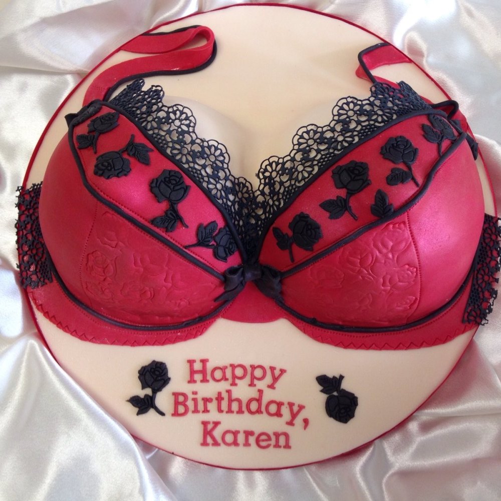 Red lace bh skulpturert kake