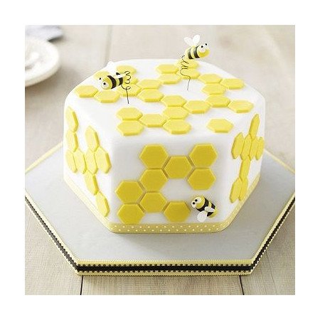  Cake 3D Size 3P 1100g – Honeybee & Hive Theme Cakes - Foto 1