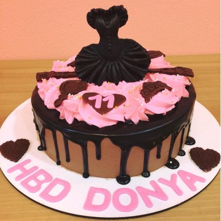  Cake 3D Size 3P – 1100g Artistic Celebration Cake Cakes - Foto 1