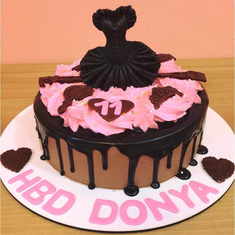  Cake 3D Size 3P – 1100g Artistic Celebration Cake Cakes - Foto 1