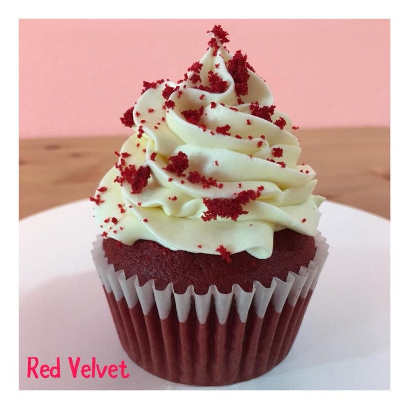  12‑Piece Red Velvet Cupcake Set – Same‑Day Delivery Cakes - Foto 1