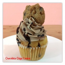 capcake chocolate chips cookie set 12 pc (delivery in 2 -3 day)