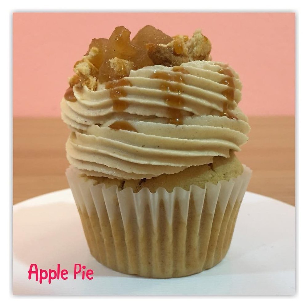 Apple pie cupcake with caramel