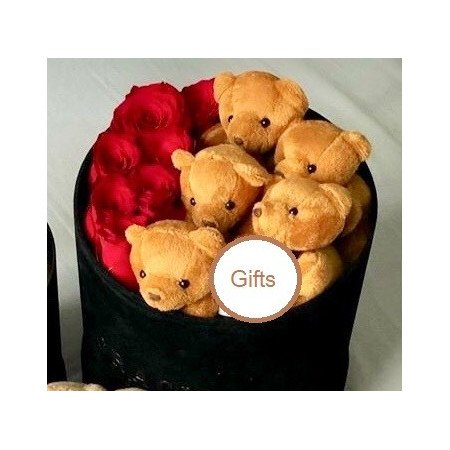 6 roses in box with mini bear