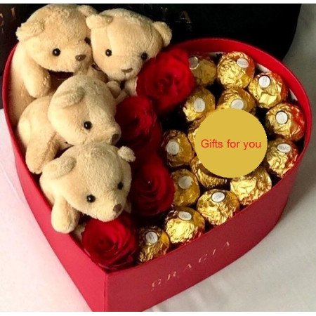 4 roses in box with choclate and mini bear ib box