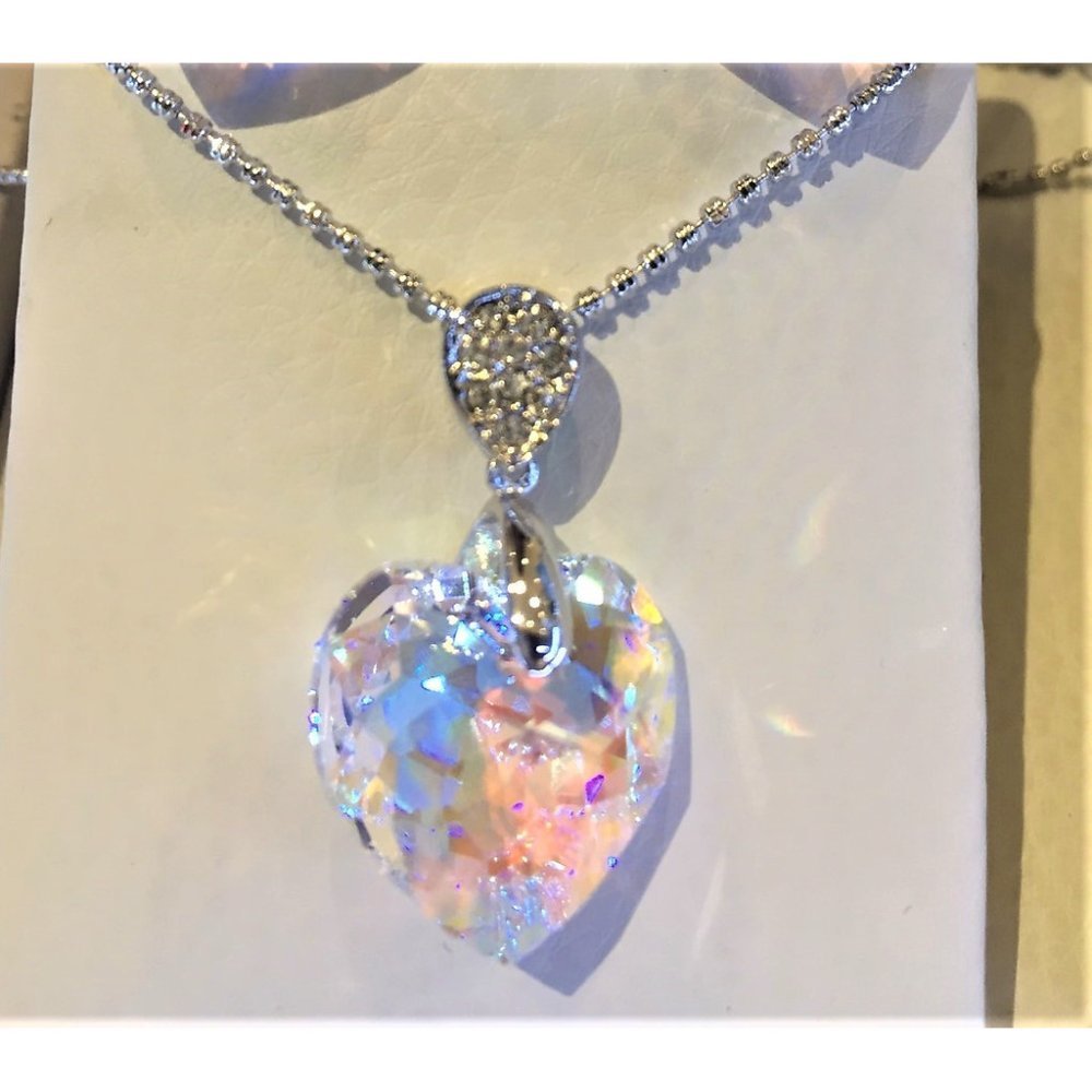 Iridescent heart pendant silver necklace