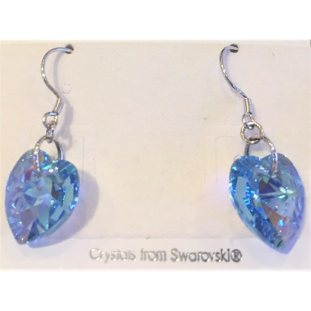 Valentine Juwelry earrings gros plan
