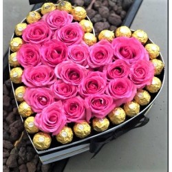 VALENTINE GIFT PINK ROSES FLOWERS WITH CHOCOLATE IN HEART IN BOX