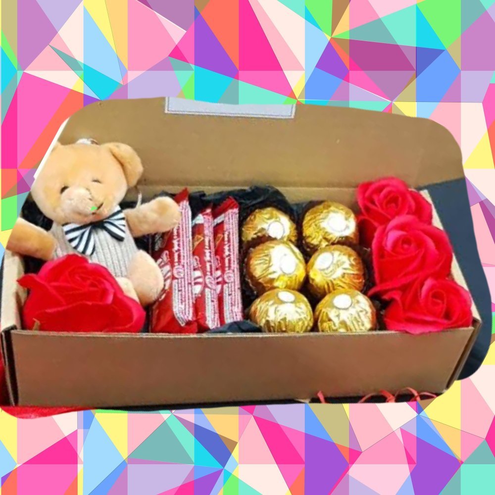 Caja romántica de chocolate y osito de peluche