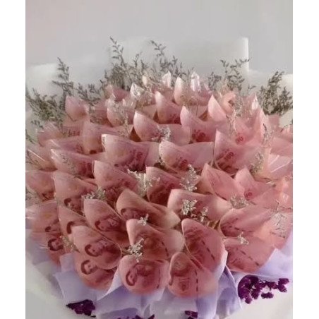Rose money flower 9500 baht in bouquet