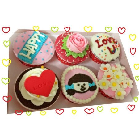 Happy Cupcake Gift Set 6 pcs – Sweet Celebration Treats in Pattaya Happy Cupcake Gift Set 6 pcs – Sweet Celebration Treats in Pa