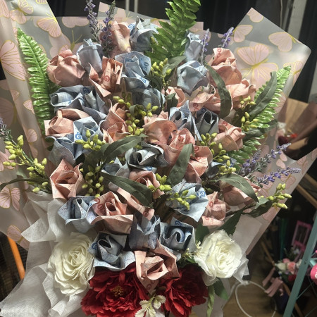 Rose money flower big (7500 bath ) - 5 Rose Money Flower Big | ValentinsdaggaveOverrask din kjære med vår fantastiske Rose Money