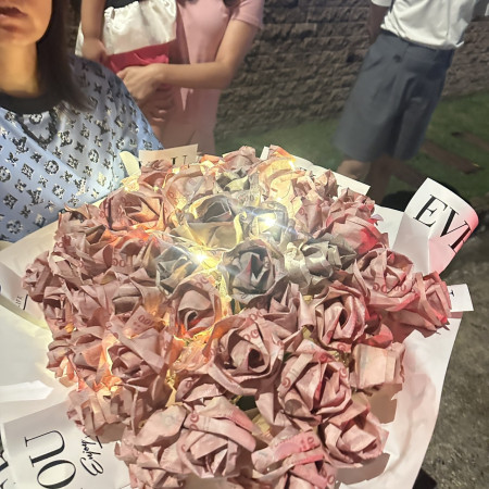 Rose money flower 7000 baht in bouquet - 12 Rose Money Flower Bouquet | Valentine's Day Gift