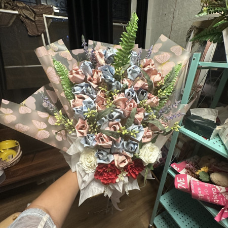 Money  bouquet 15000 bth - 8 Money Bouquet 15,000 bth - Regals de Sant ValentíSorprèn la teva persona estimada aquest Dia de San