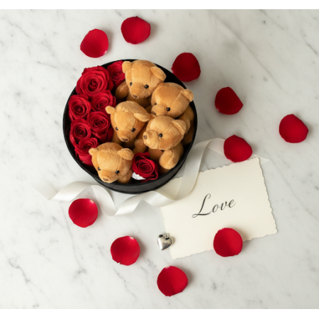 6 roses in box with mini bear - 2 6 Roses in Box with Mini Bear | ValentinsdagOverrask din kjære denne Valentinsdagen med 6 vakr