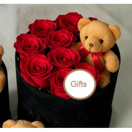 6 roses in box with mini bear - 8 6 Roses in Box with Mini Bear | ValentinsdagOverrask din kjære denne Valentinsdagen med 6 vakr