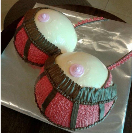 SEXY CHEST CAKE - 1 SEXY CHEST CAKE | Maßgeschneiderter KorbGenießen Sie unseren maßgeschneiderten SEXY CHEST CAKE! Perfekt für 