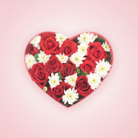 roses mix flowers in box - 2 Roses Mix Flowers in Box | Friske & Smukke