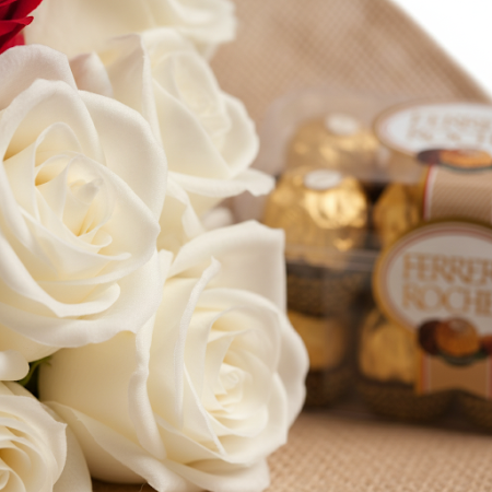 VALENTINE GIFT WHITE ROSE FLOWERS WITH CHOCOLATE - 5 Cadeau de la Saint-Valentin : VALENTINE GIFT WHITE ROSE FLOWERS WITH CSurpr