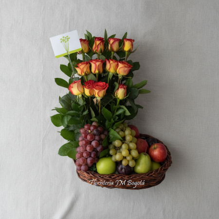 GIFT FLOWERS WITH FRUIT BaSKET 04 - 2 هدية الزهور وسلة الفواكه | شكرًا لك |أرسل الامتنان مع سلة الزهور مع الفواكه 04. مزيج رائع 