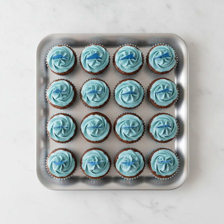 Blue Cupcake Gift Set 15 pcs – Luxury Sweet Treats in PattayaCustom Made Basket