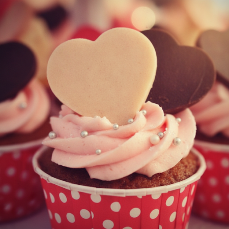 Love Day Cupcake Gift Set 50 pcs – Romantic Sweet Treats in Pattaya Love Day Cupcake Gift Set 50 pcs – Romantic Sweet Treats in 
