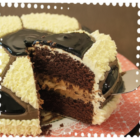 Football Cake 1500g – Sport Celebration Dessert in Pattaya Cakes - Foto 4