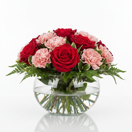 Mixed Bouquet – 4 Red Roses & 4 Pink Carnations in Pattaya Mixed Bouquet – 4 Red Roses & 4 Pink Carnations in Pattaya