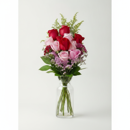 Mixed Roses Bouquet – 6 Pink & 4 Red Roses in Pattaya Mixed Roses Bouquet – 6 Pink & 4 Red Roses in Pattaya